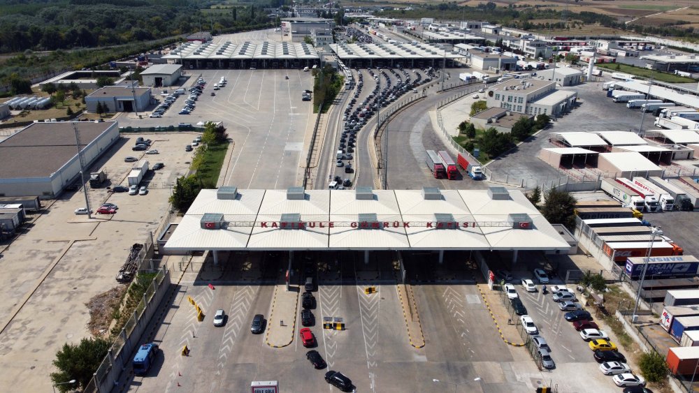 Sınır kapılarında son 5 yılın yolcu giriş-çıkış rekoru