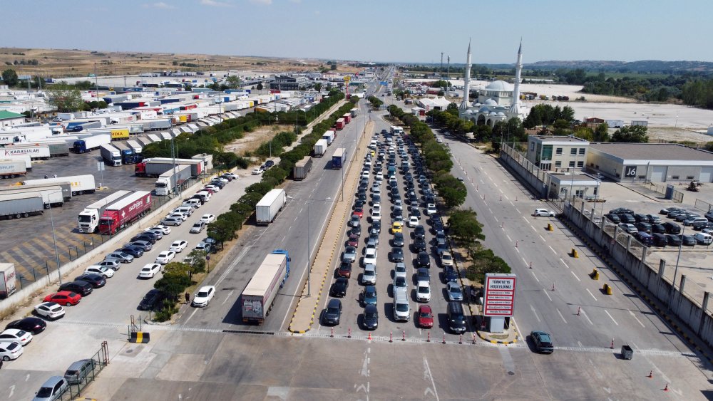 Sınır kapılarında son 5 yılın yolcu giriş-çıkış rekoru