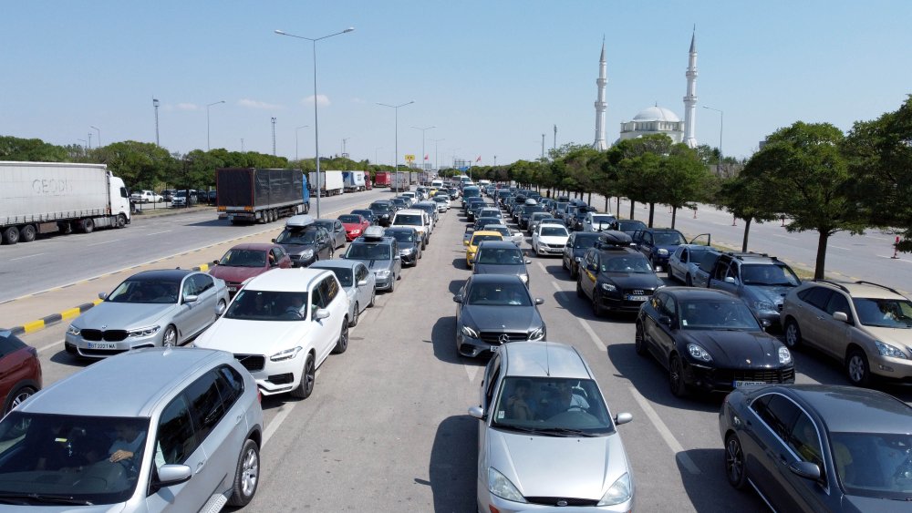Sınır kapılarında son 5 yılın yolcu giriş-çıkış rekoru