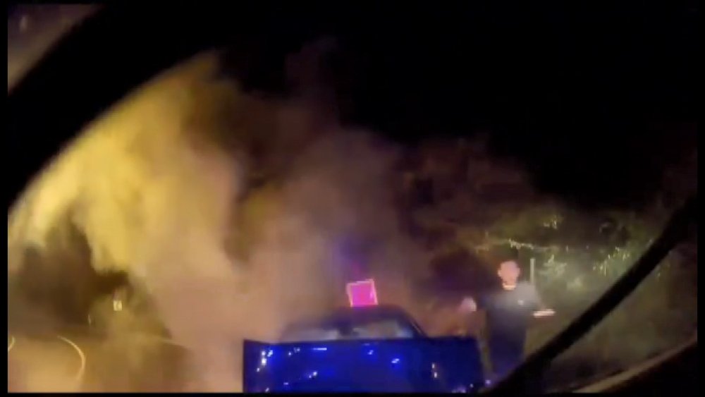 Ambulansla otomobilin kafa kafaya çarpıştı!