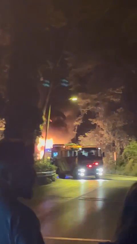 Ambulansla otomobilin kafa kafaya çarpıştı!