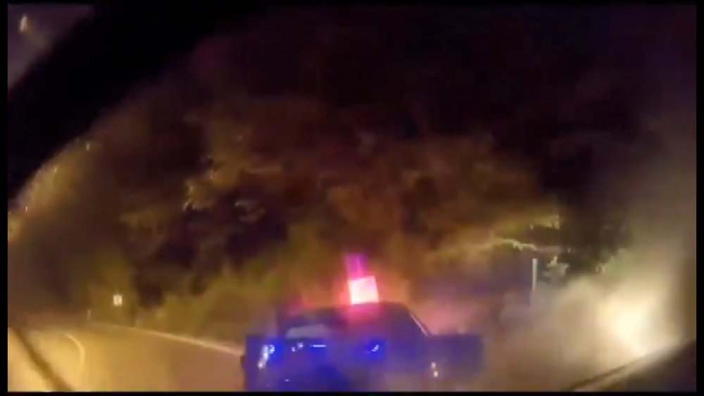 Ambulansla otomobilin kafa kafaya çarpıştı!