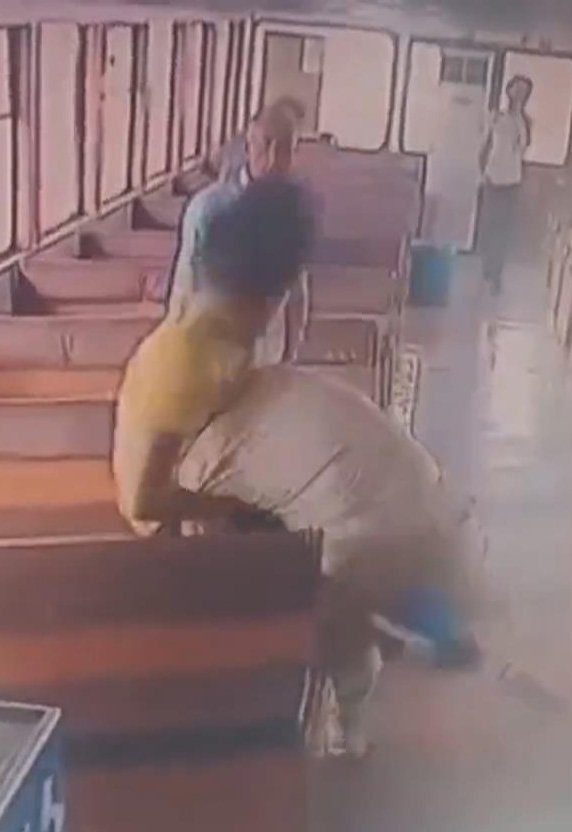 Vapurda yolcunun saçını yakan adam konuştu