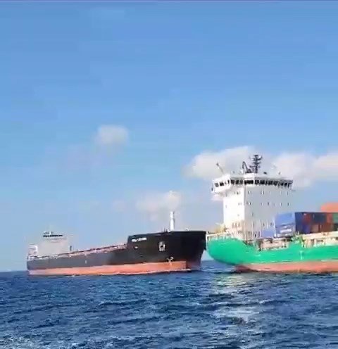 Ahırkapı açıklarında iki gemi çarpışmıştı: Kazanın görüntüleri ortaya çıktı