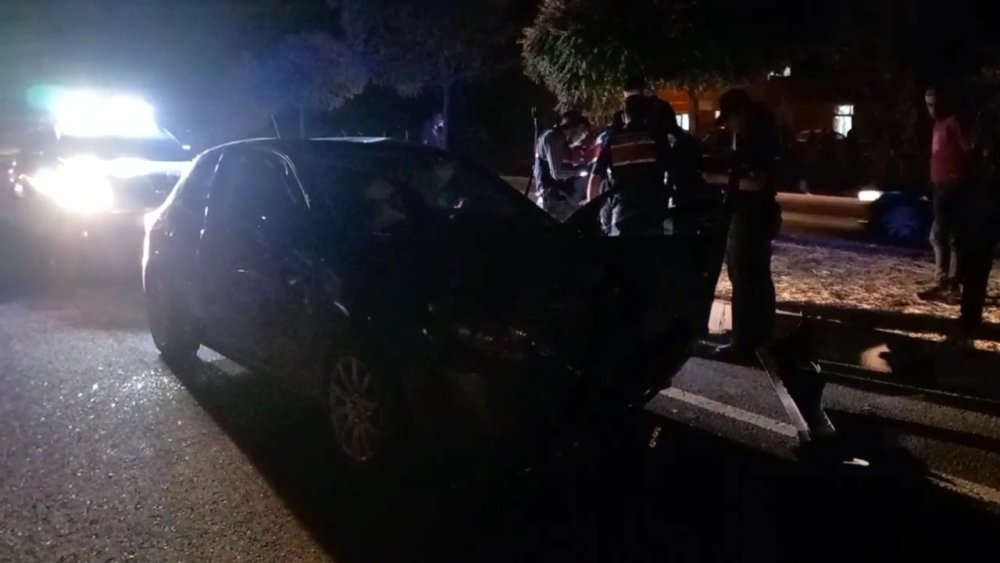 Babalarının taziyesi için geldikleri köyde otomobil çarptı: 3 ölü