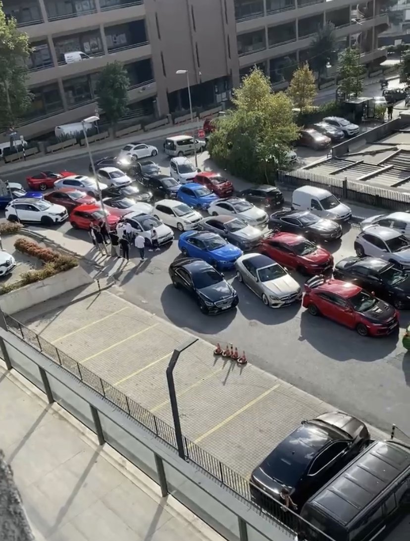 Düğün konvoyu sırasında attıkları drift pahalıya patladı: Sürücülere ceza yağdı