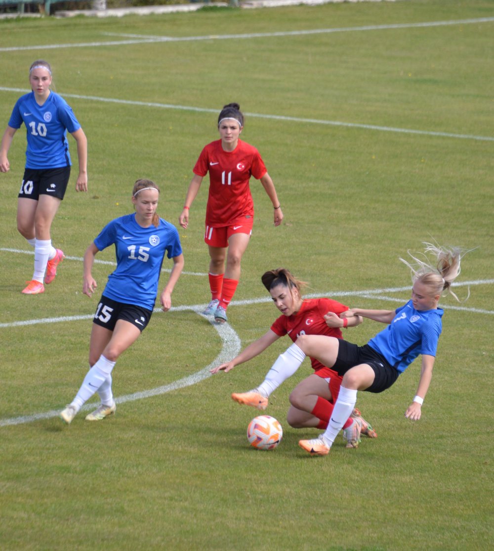 U19 Kadın Milli Futbol Takımı Estonya'yı mağlup etti