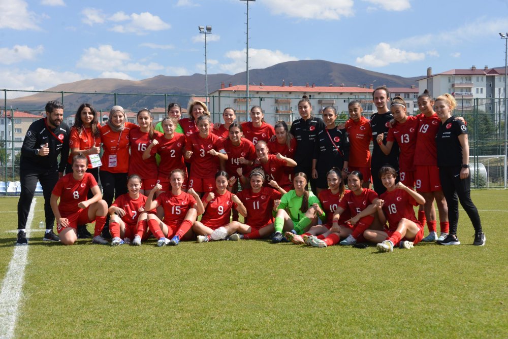 U19 Kadın Milli Futbol Takımı Estonya'yı mağlup etti
