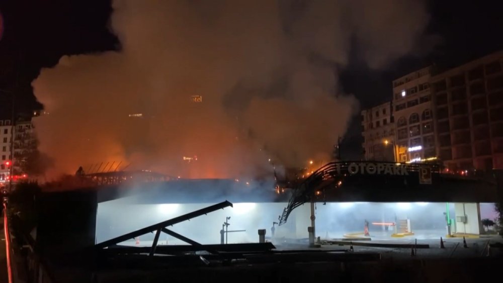 Evlendirme dairesinde yangın paniği!