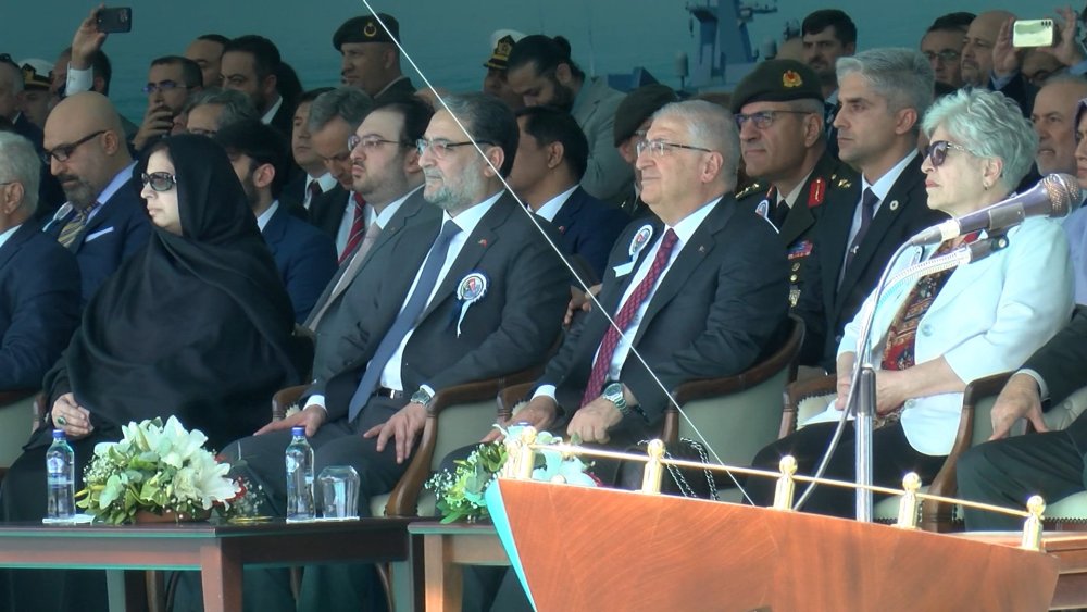 İki açık deniz karakol gemisi denize indirildi