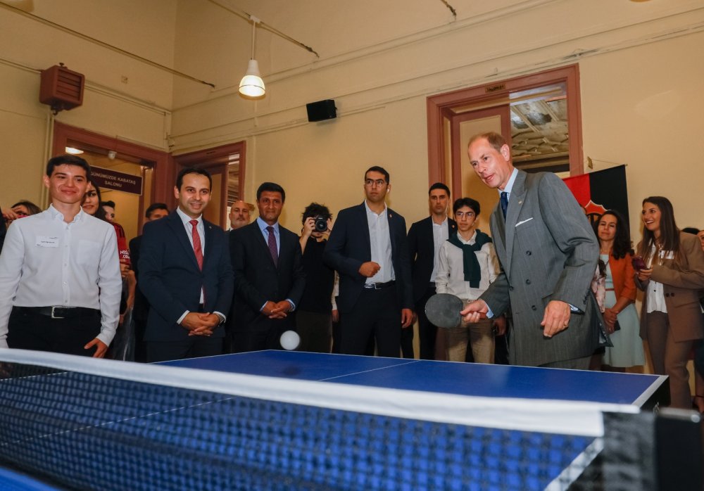 Edinburgh Dükü Prens Edward'dan Kabataş Erkek Lisesi'ne ziyaret