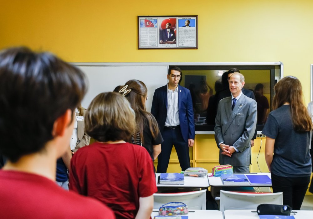 Edinburgh Dükü Prens Edward'dan Kabataş Erkek Lisesi'ne ziyaret