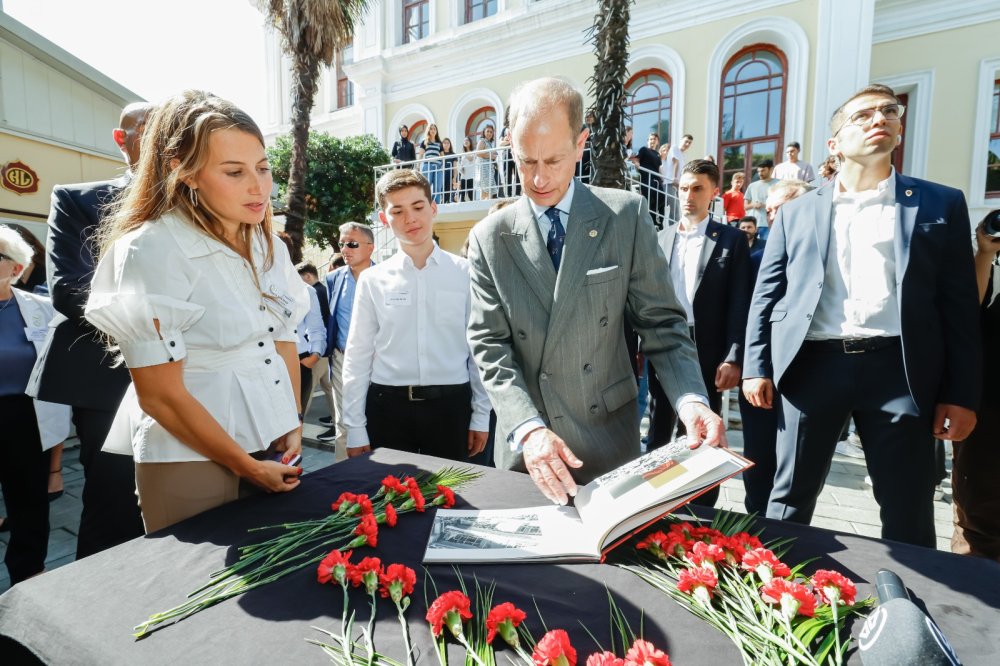 Edinburgh Dükü Prens Edward'dan Kabataş Erkek Lisesi'ne ziyaret