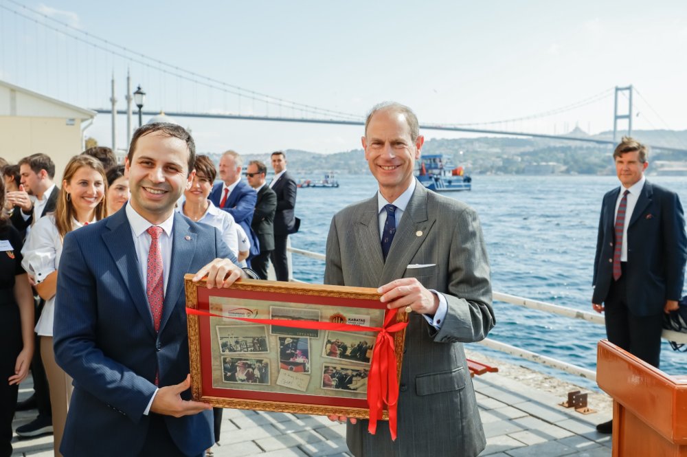 Edinburgh Dükü Prens Edward'dan Kabataş Erkek Lisesi'ne ziyaret