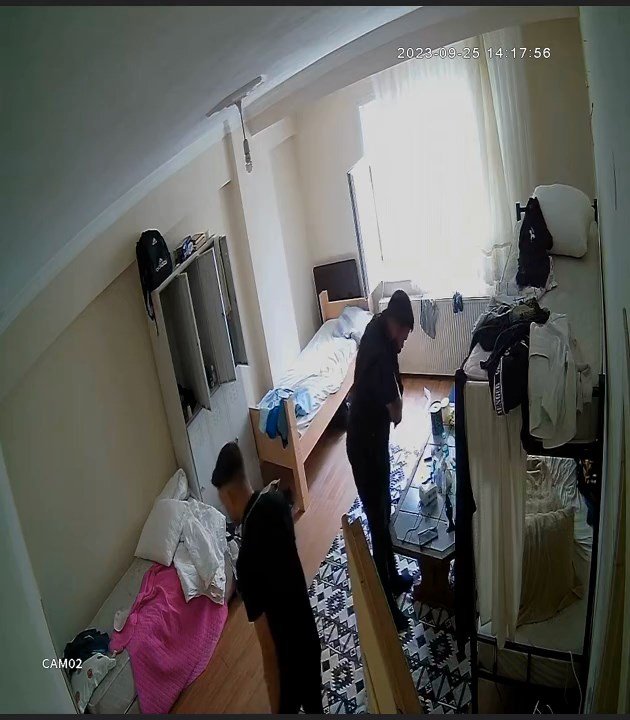 İşten çıkarıldığını öğrenince sinir krizi geçirdi: Bıçağını alıp patronuyla kavga etti