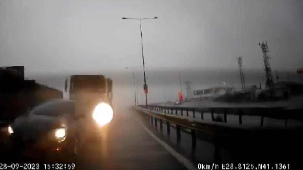 Hafriyat kamyonu 6 araca birden çarptı!