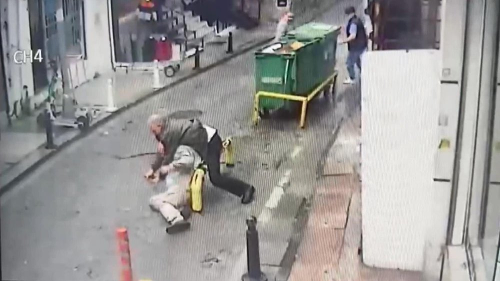 Bilirkişi ekibinin önünde silahlı çatışma: Yaralıya tekme ve yumruklarla saldırdılar