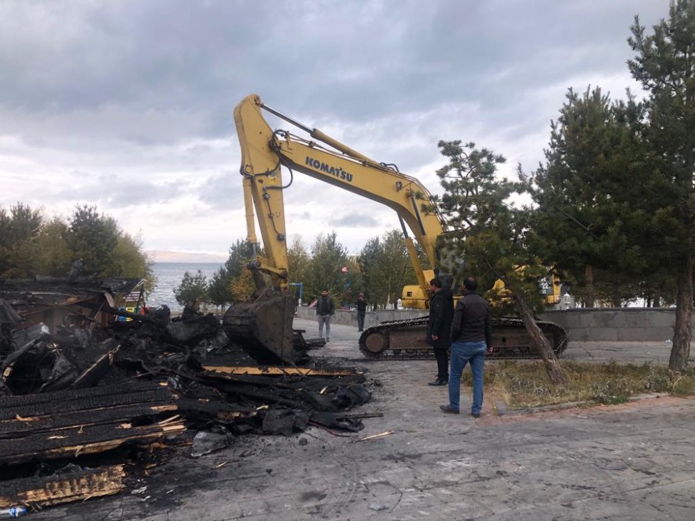 'Kütük ev' ile ilgili soruşturma başlatıldı