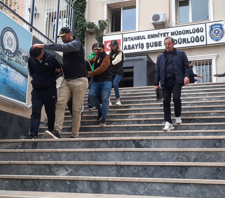 40 bin euro değerindeki saati böyle çaldılar