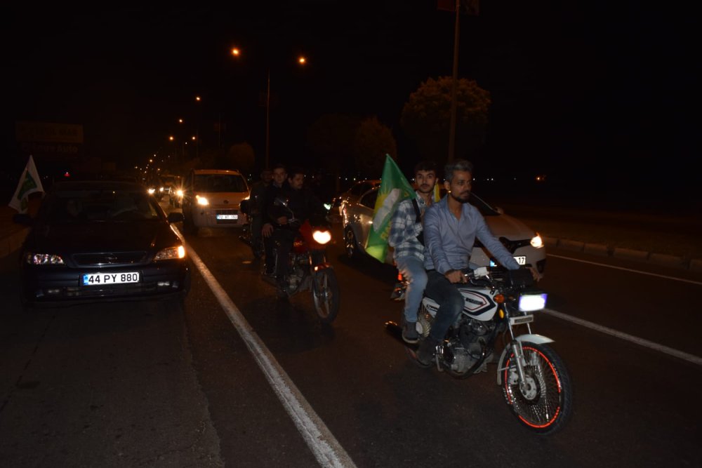 Araç ve motosikletlerle Filistin'e destek konvoyu