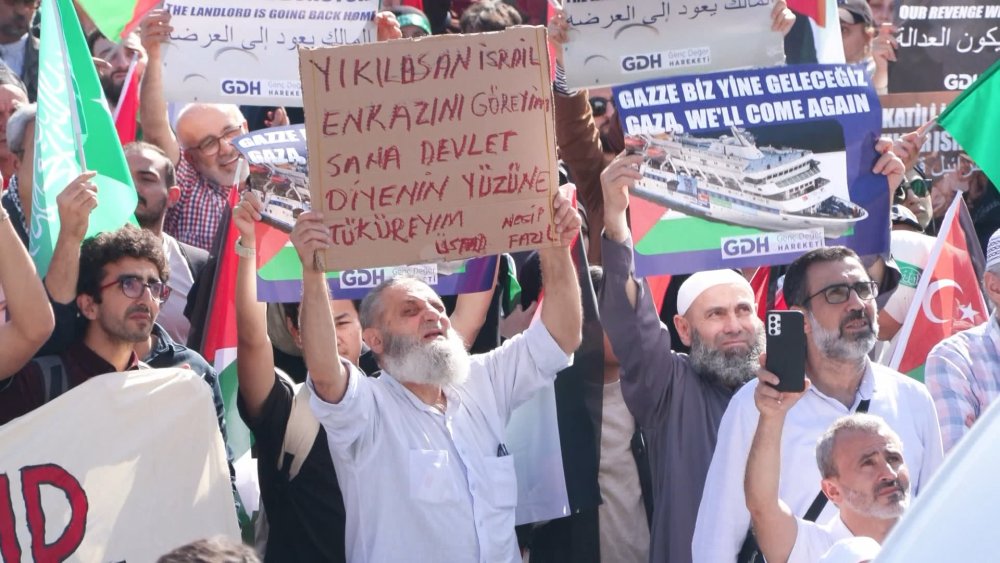 Filistin'de hayatını kaybedenler için gıyabi cenaze namazı