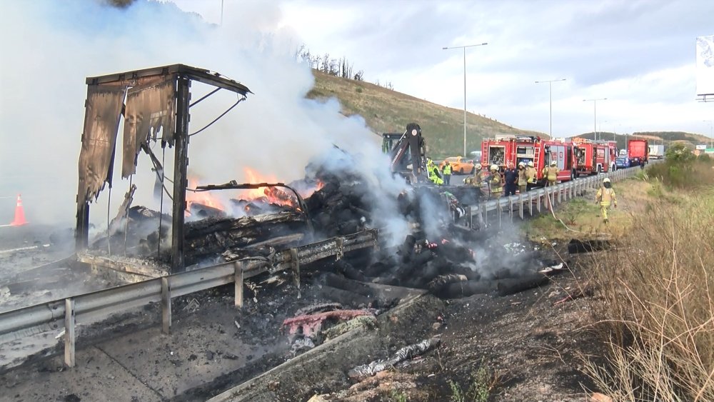 Otoyol duman altında kaldı: Görüş mesafesi düştü