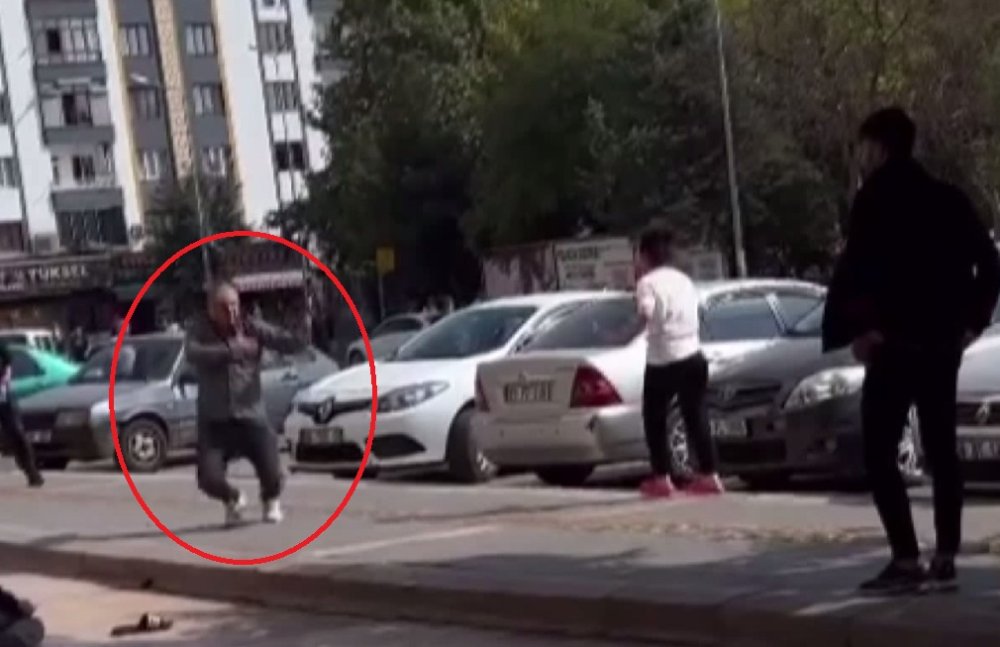 Oyun merkezinde çekiçli, bıçaklı, silahlı kavga: Ortalık savaş alanına döndü