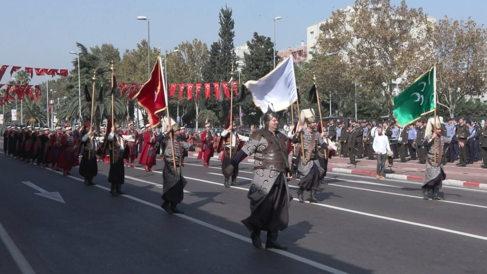Vatan Caddesi'nde 29 Ekim provası