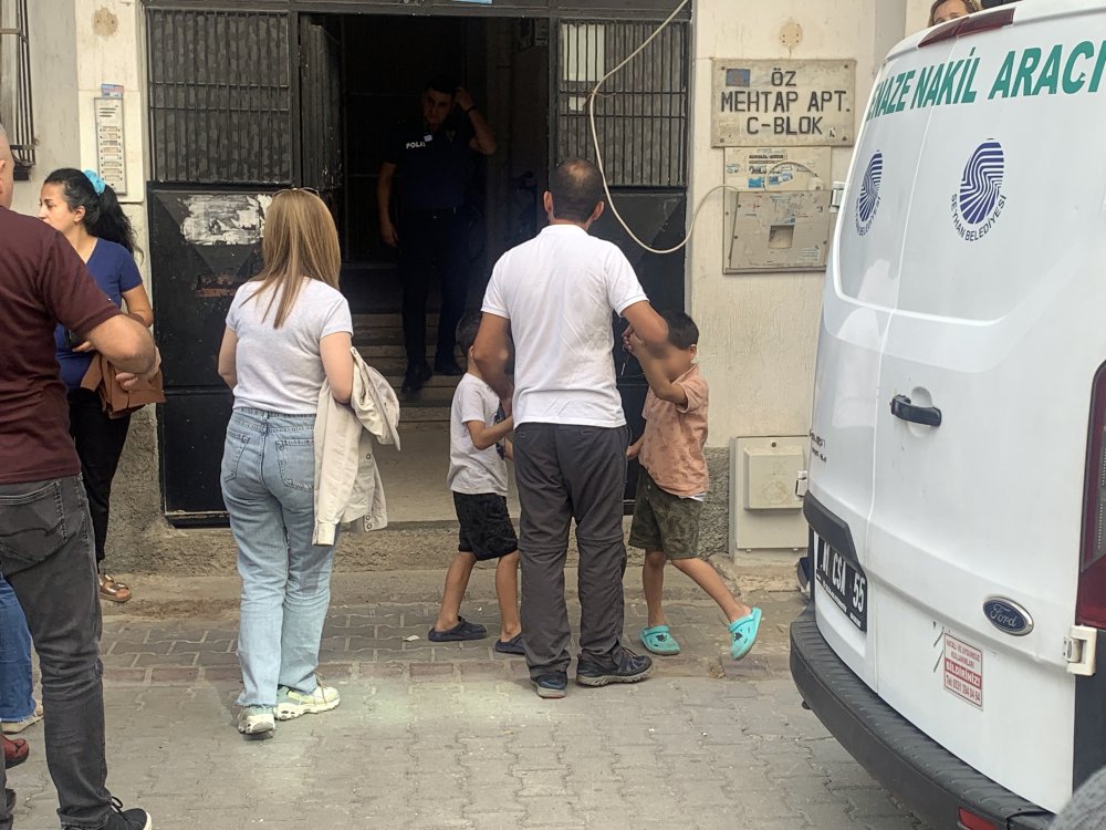 Emekli astsubay dehşet saçtı: Eşini çocuklarının gözü önünde öldürdü