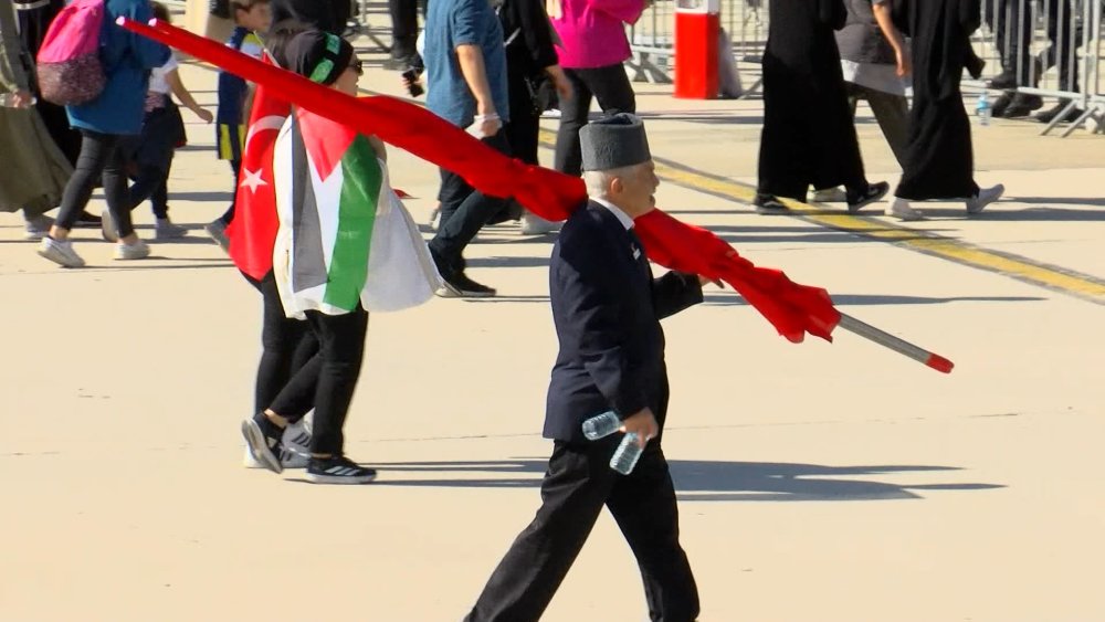 İstanbul'da Büyük Filistin Mitingi: Alana girişler başladı