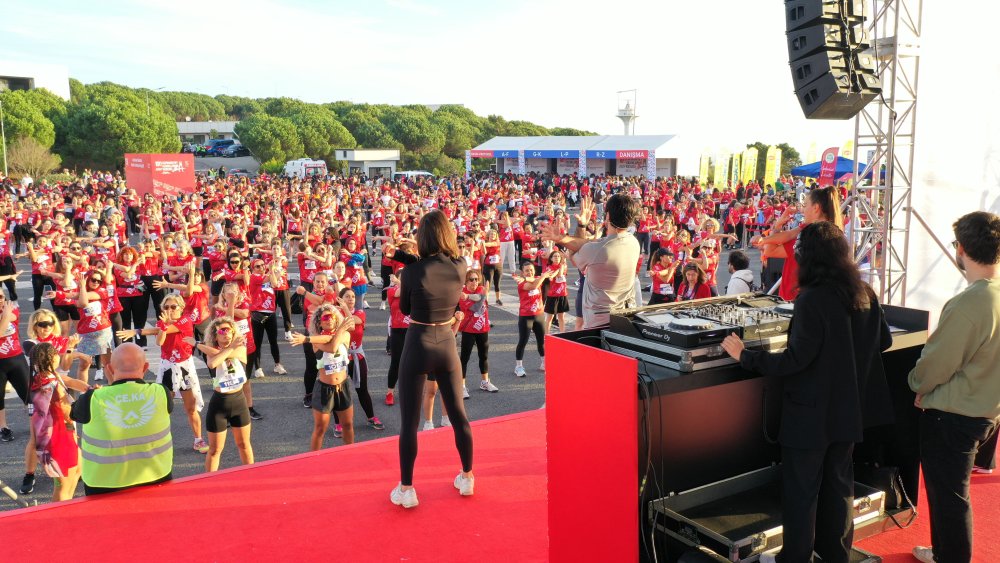 Cumhuriyet kadınları "100. yıl" için koştu