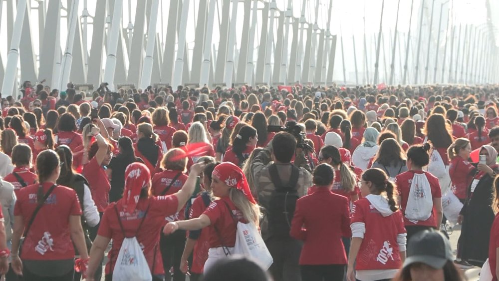 Cumhuriyet kadınları "100. yıl" için koştu