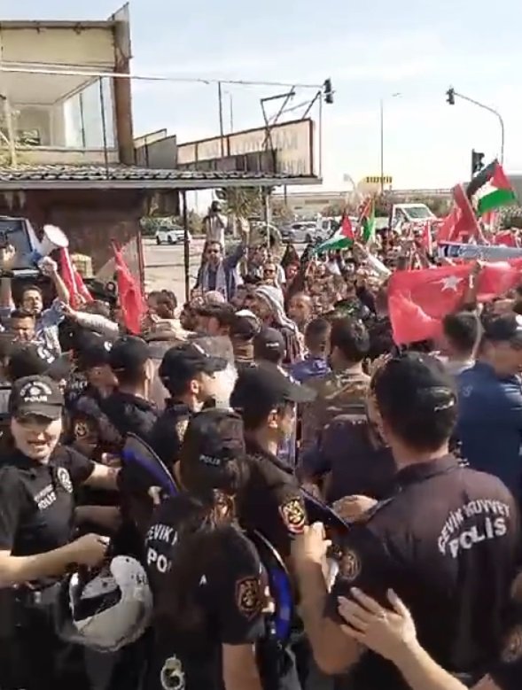 İncirlik Üssü'ndeki esnafı şimdi de protestolar vurdu