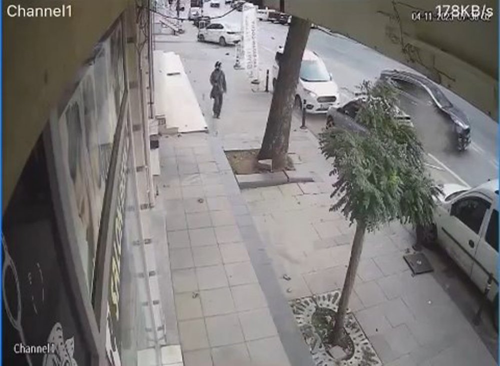 Çekmeköy'de direksiyon hakimiyetini kaybederek cipe çarptı