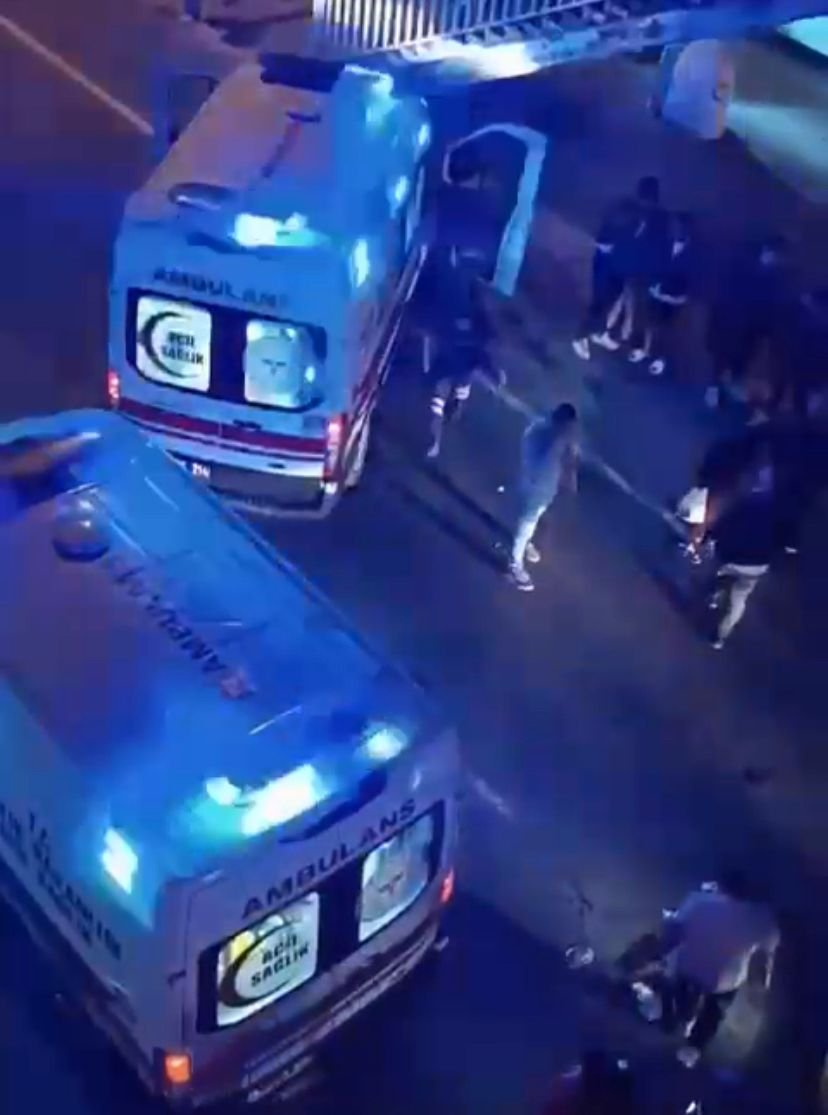 D-100'de karşıdan karşıya geçen 2 kadına İETT otobüsü çarptı