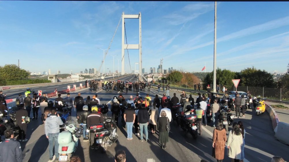 15 Temmuz Şehitler Köprüsü'nde 09.05'te hayat durdu...
