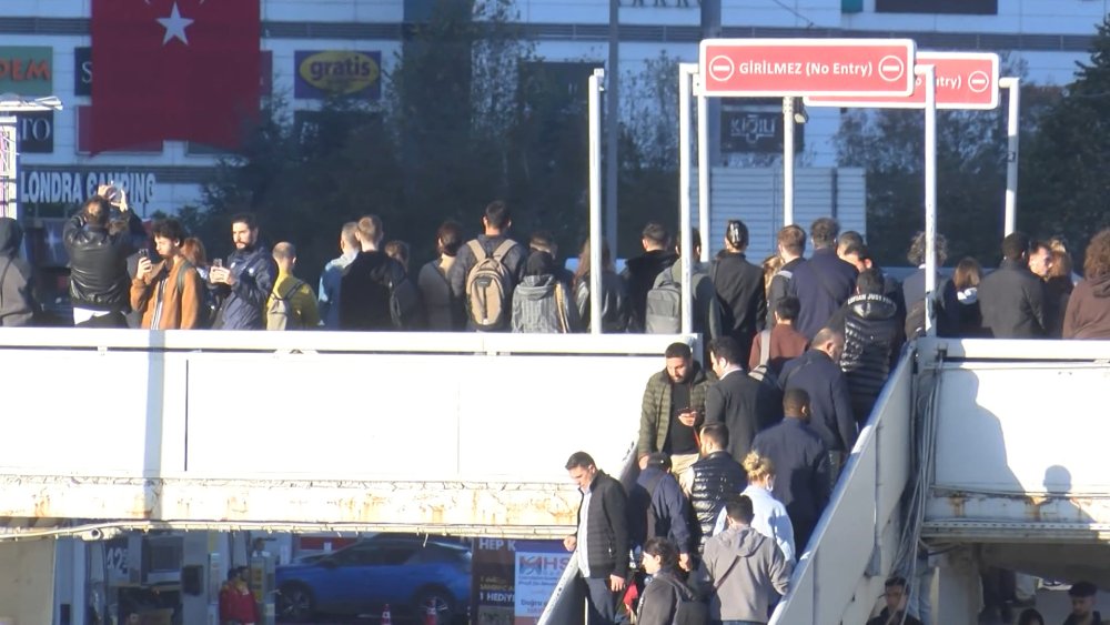 İstanbul D-100 Karayolu'nda 09.05