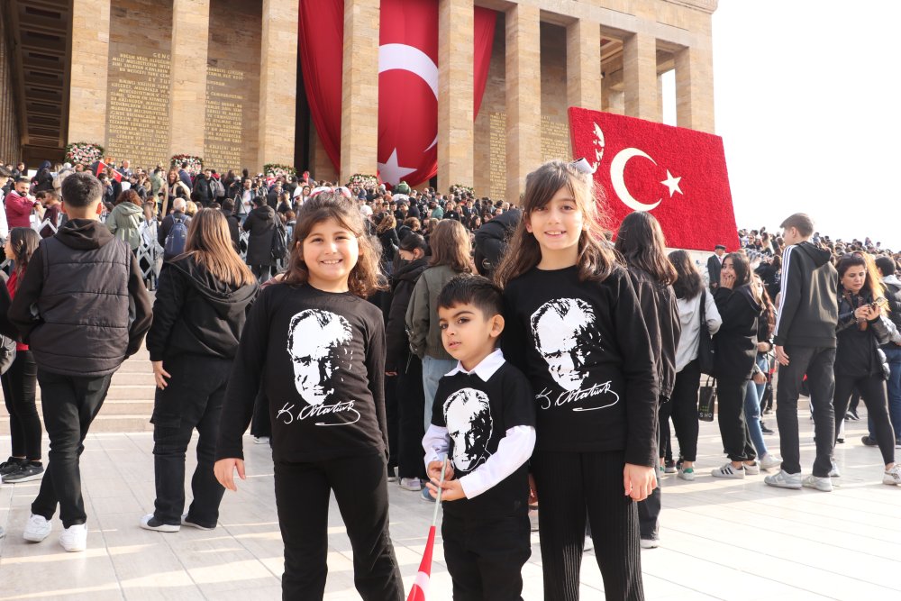 Vatandaşlar Ata'sına koştu...