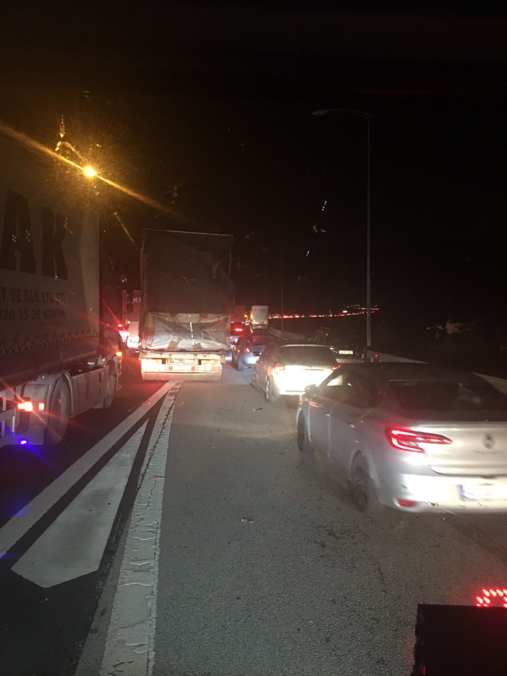 Tünelde çalışma: İstanbul istikametinde uzun araç kuyruğu oluştu