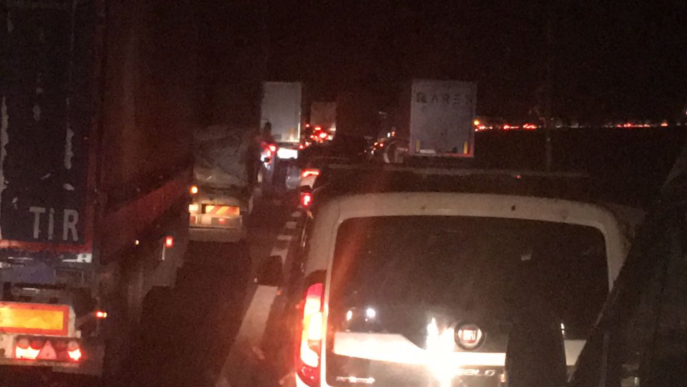 Tünelde çalışma: İstanbul istikametinde uzun araç kuyruğu oluştu