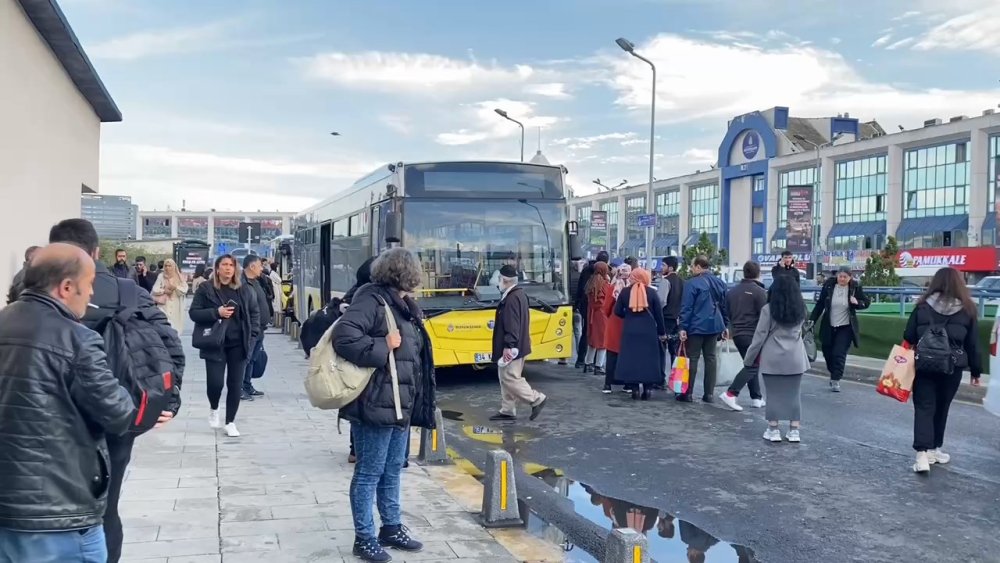 Metro ile havalimanına gitmek isteyenler dikkat!