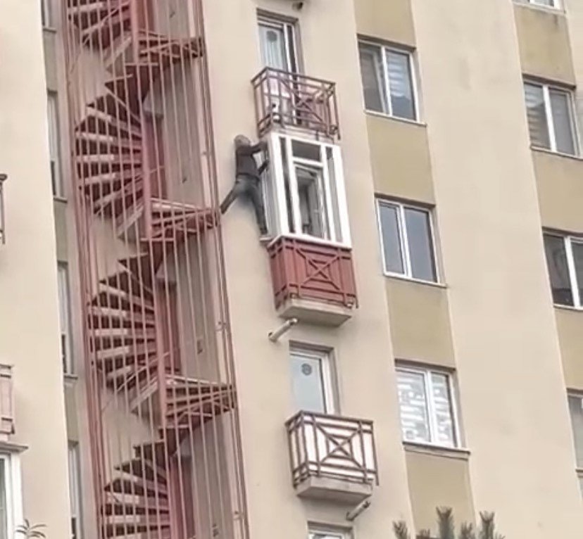 Tehlikeli tadilat kameralara yansıdı