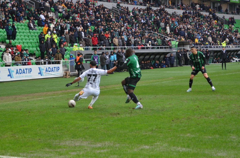 Beşiktaş hazırlık maçında Sakarya'yı 2-1'le geçti