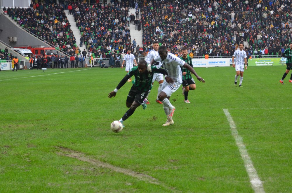 Beşiktaş hazırlık maçında Sakarya'yı 2-1'le geçti