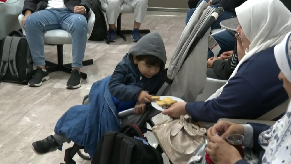 Gazze'den tahliye edilen Türk vatandaşları İstanbul'da