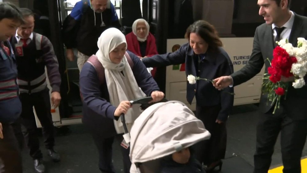 Gazze'den tahliye edilen Türk vatandaşları İstanbul'da
