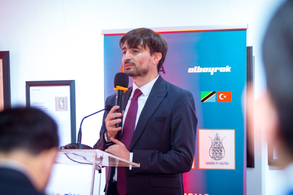 'Hat Eserleri Koleksiyon Sergisi' sanatseverlerle buluştu