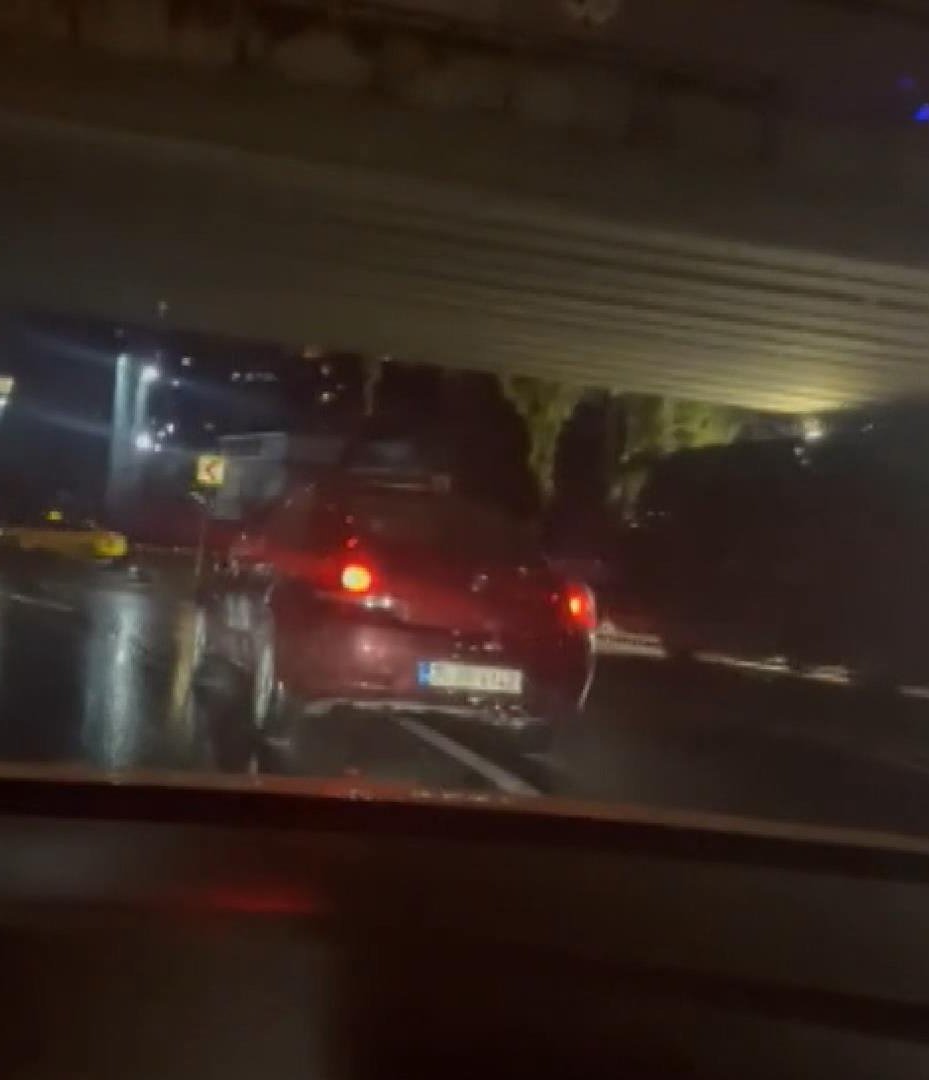 Araçlara çarparak kaçtı, takip edilirken takla attı!