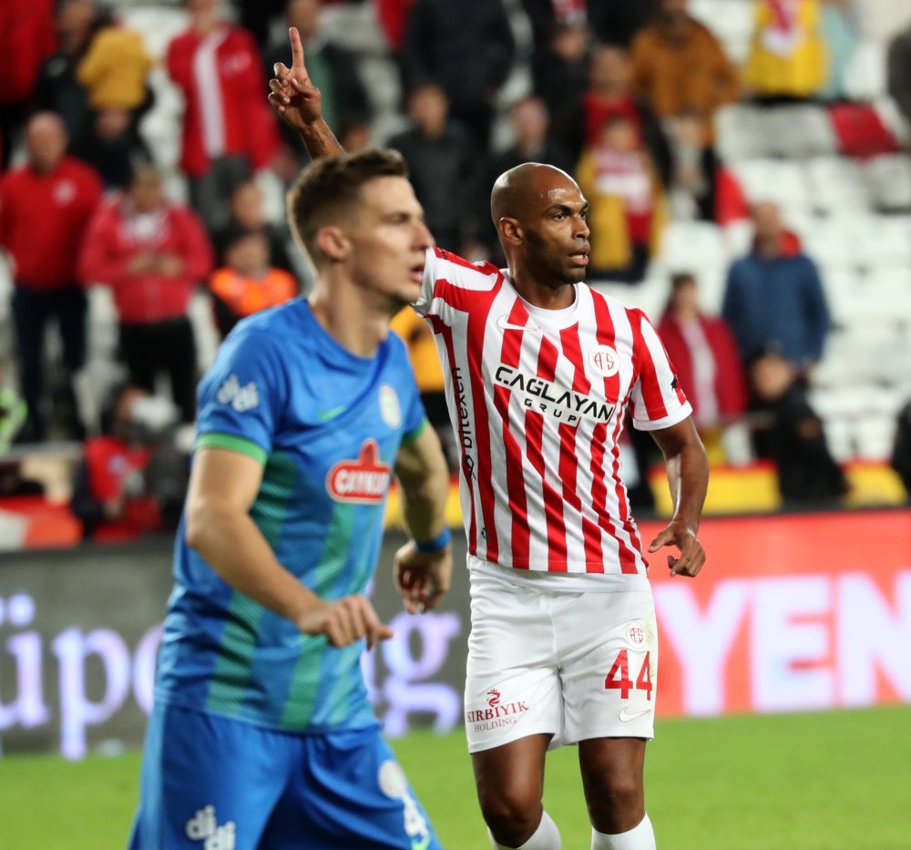 Naldo 80 gün sonra yeşil sahalara döndü