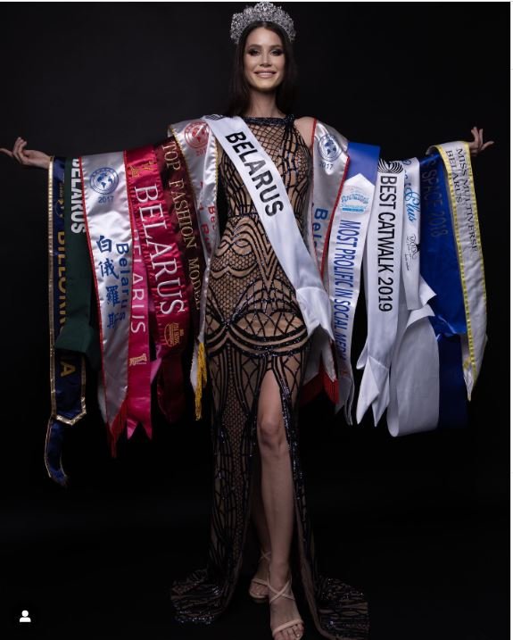 Ünlü top model kayıp mücevherlerinin peşinde